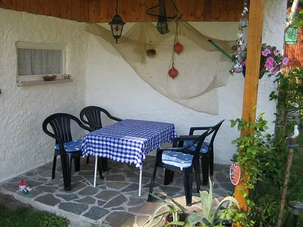 Überdachte Sitzecke