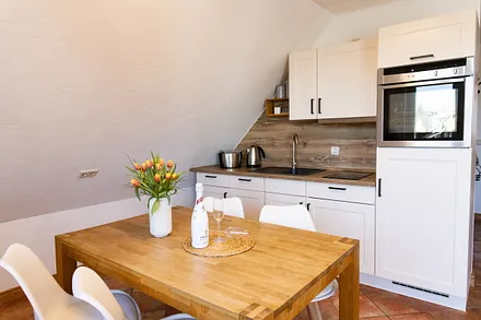 Küche mit Essbereich