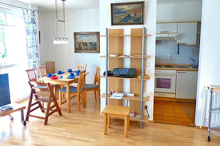 Esstischecke und Küche