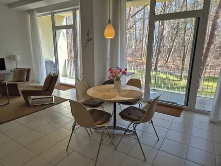 Essbereich mit Waldblick