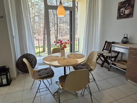 Essbereich mit Waldblick