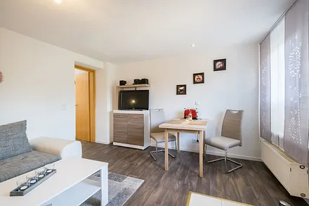 Wohnstube mit Esstisch