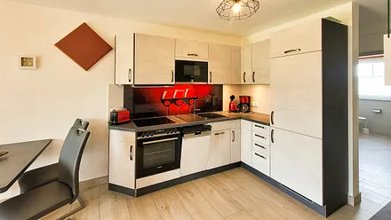 Küche mit allem, was "Mann & Frau" zum Kochen so braucht