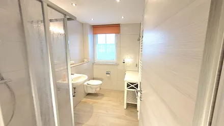 ... im Bad und WC ist alles OK......