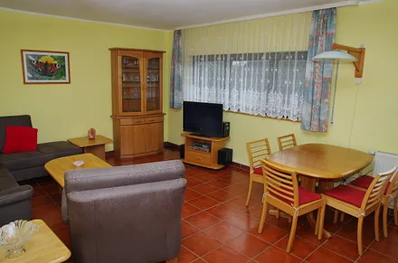 Wohnzimmer mit Essecke