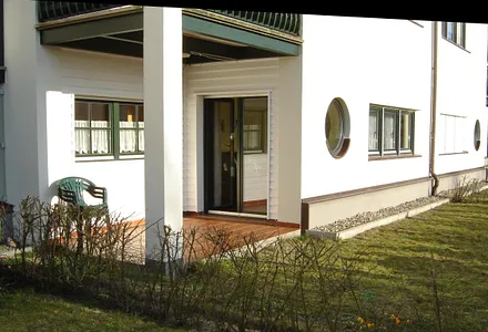 Terrasse mit Liegewiese