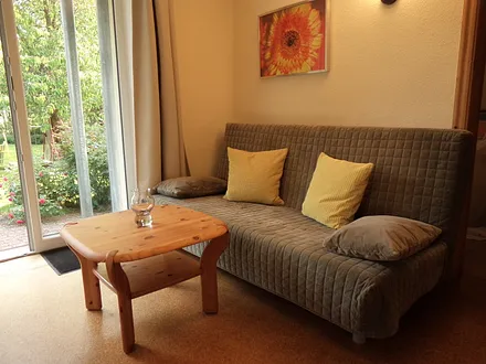 Sofaecke mit Blick auf terrasse und Garten