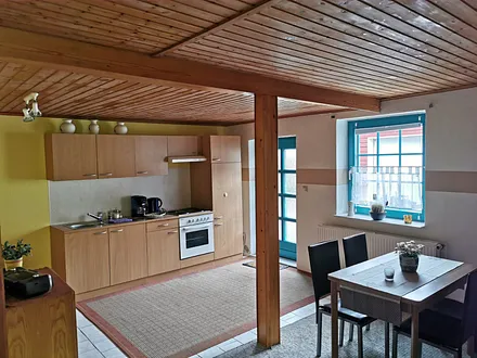 Küche mit Essbereich