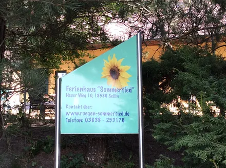 Aufsteller am Neuen Weg