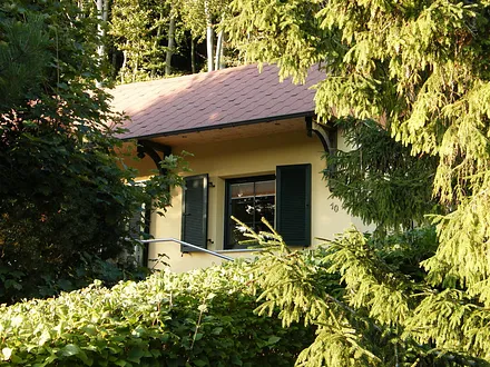 Südseite zum großen Terrassenbereich