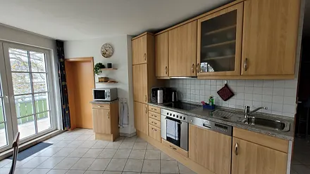 Sehr hochwertige Einbauküche, voll ausgestattet