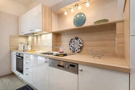 ... KühlGefrierkombination, Mikrowelle, Backofen etc.