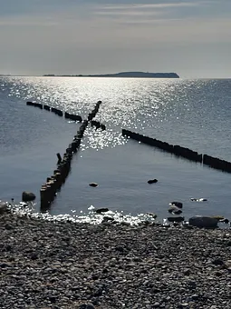 Die bekannte X-Buhne am Dransker Ostseestrand 