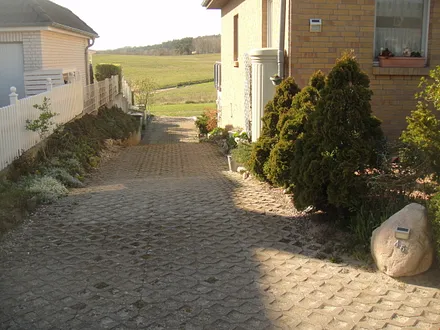 Einfahrt zum Parkplatz 