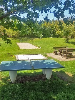 Tischtennis, Sandkasten und Boccia