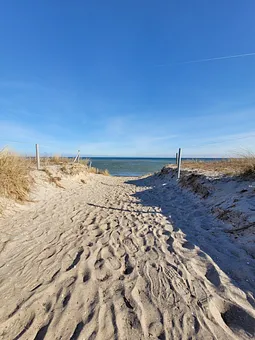 Strandzugang in Lobbe