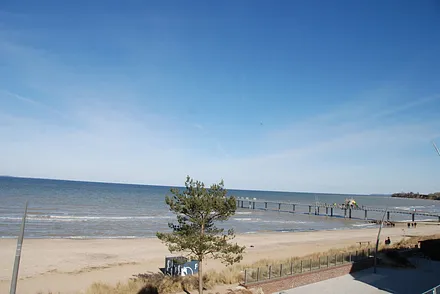 Blick vom Balkon auf die Seebrücke