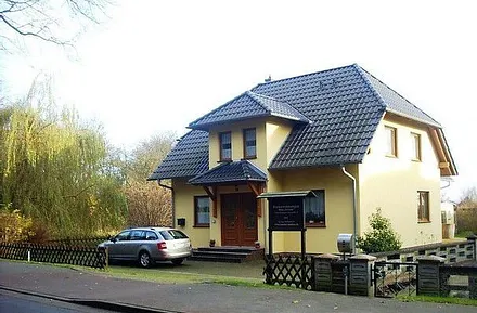 Straßenansicht vom Hafen kommend