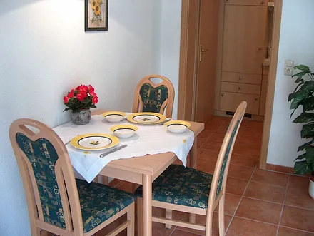 Essplatz (Tisch ausziehbar)