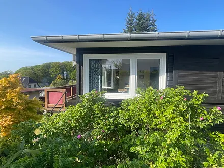 Freie Sicht in Hanglage.