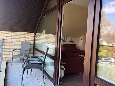 Balkon mit Balkonmöbeln