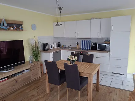 Küche mit Essbereich