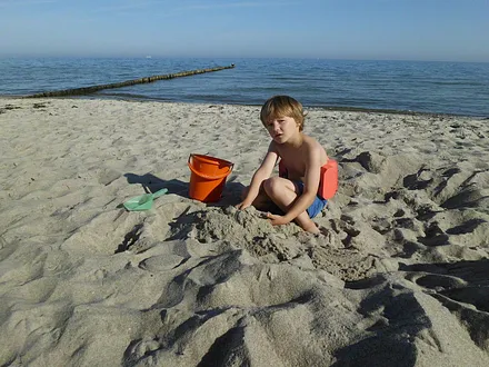 Buddeln am Strand für die Kleinen