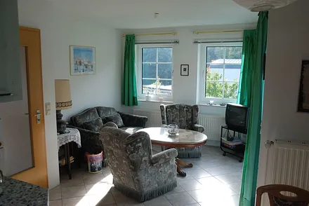 Gemütlicher Wohnbereich der Ferienwohnung 