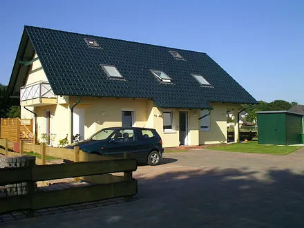 Parkplatz vor dem Haus