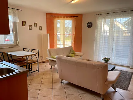 Wohnzimmer mit Terrasse