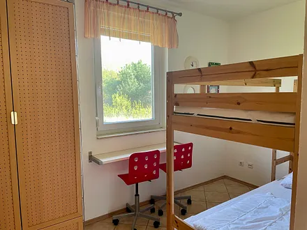 Kinderzimmer mit Doppelstockbett