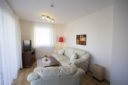 Wohnzimmer mit Essbereich