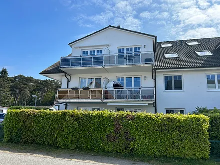 Blick auf das Haus (2.Etage rechter Balkon)