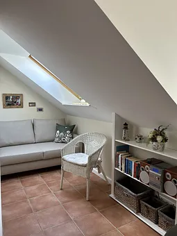 Wohnzimmer, Blick zum Schlafsofa