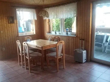 Aufenthaltsraum mit Miniküche