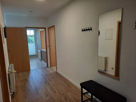 Flur - Blick vom Wohnungseingang