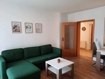 Wohnzimmer - Blick in den Flur