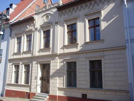 Besonderheit in denkmalgeschütztem Haus - ein einzigartiges Ambiente