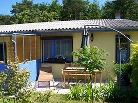 geschützte Terasse zur Südseite