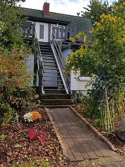 Zur Ferienwohnung geht's nach oben 