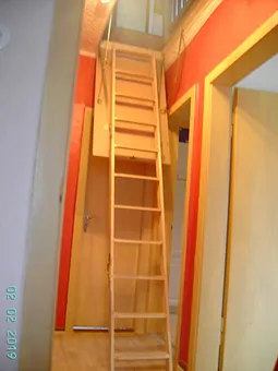 "steiler Aufstieg" zum Dachboden