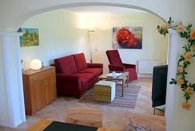 Wohnzimmer, LCD TV groß ,Radio,Komfortsessel