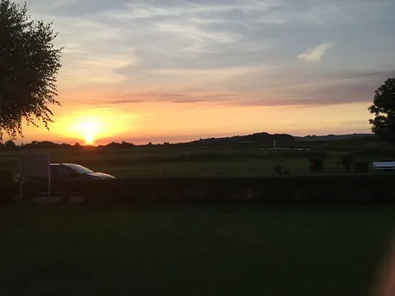 Sonnenuntergang vom Balkon der Wohnung