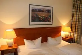 Schlafzimmer mit Doppelbett