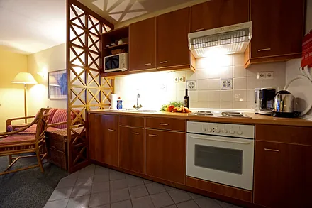 voll ausgestattete Küchenzeile