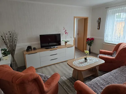 Wohnzimmer/Eingang Schlafzimmer 
