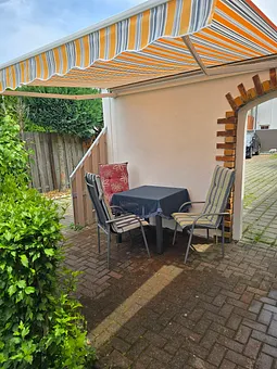 Ihr Terrasse, Holzkohlegrill  steht auf Ihren Wunsch hin bereit.