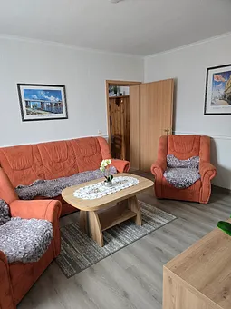 Wohnzimmer, Eingang Küche 