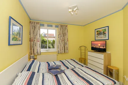 Gute Nacht im 180 x 200 cm breiten Bett und schöne Träume