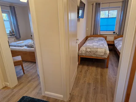 Blick vom Flur auf die Schlafzimmer 